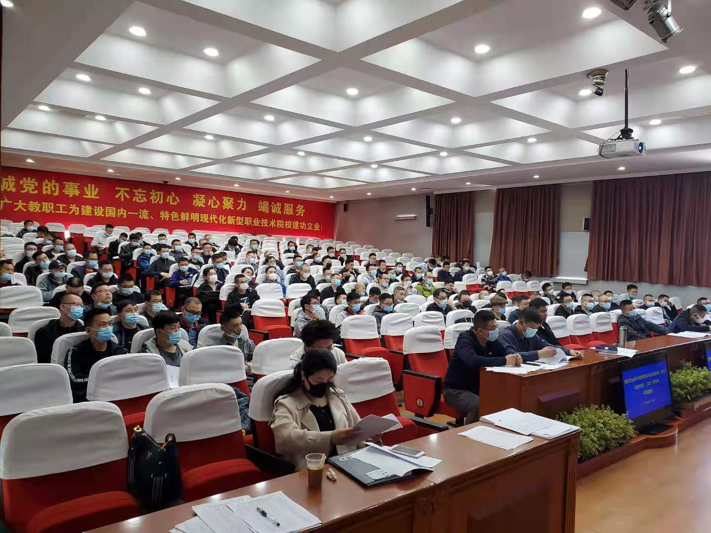 烟机开班2.jpg 烟机开班2.jpg