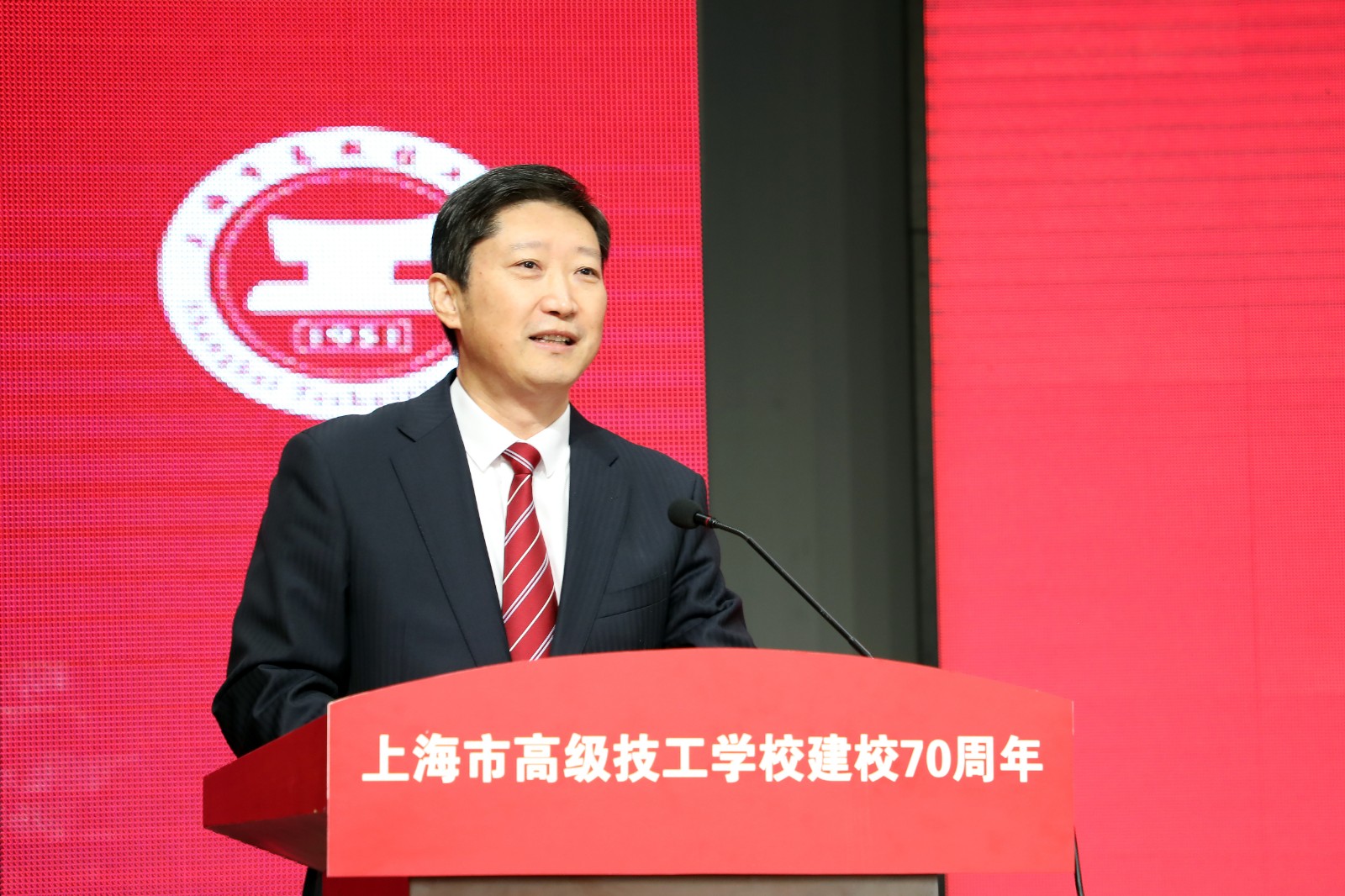 2李江.JPG 2李江.JPG